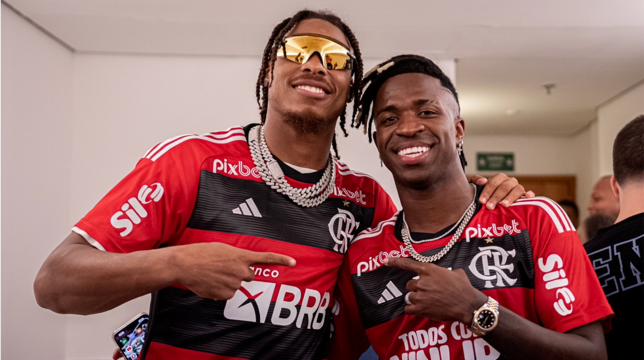 Justin Jefferson junto a Vinícius Júnior, jugador de Real Madrid. (Foto: Flamengo).
