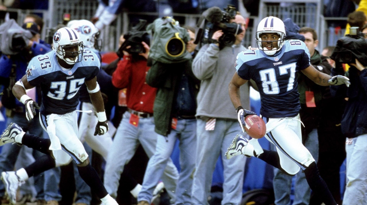 Kevin Dyson con un acarreo de 70 yardas para conseguir el milagro. (Getty Images)