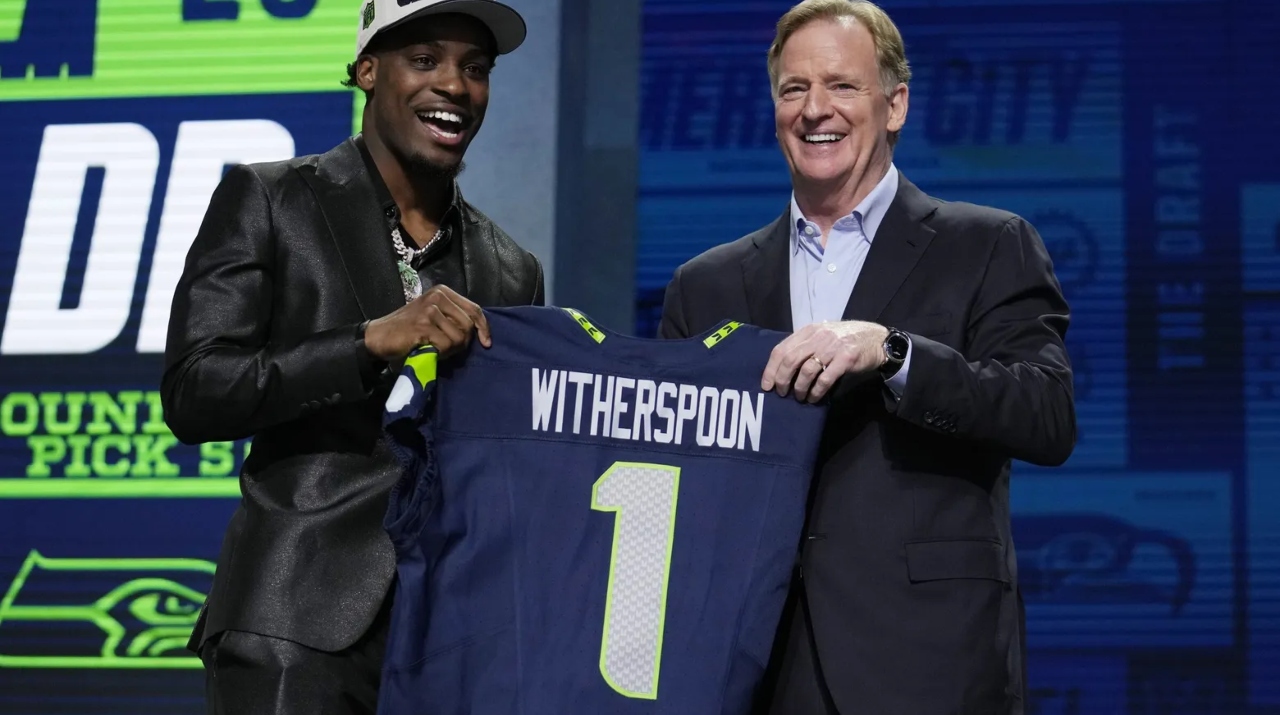 Los Seattle Seahawks seleccionaron a Devon Witherspoon