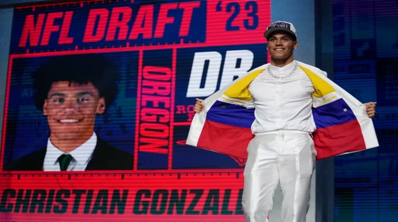 ¿Quién es Christian González, el primer colombiano en jugar en New England Patriots?