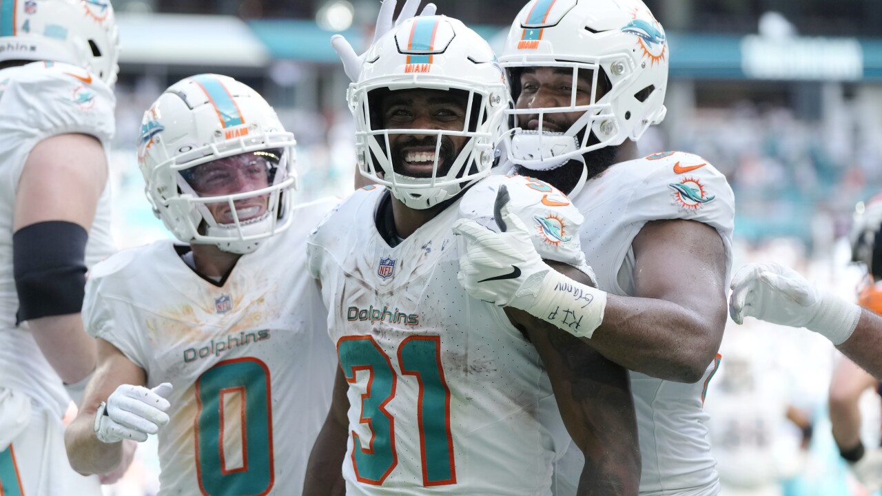 Miami Dolphins logra victoria con múltiples récords de la NFL ante Denver Broncos