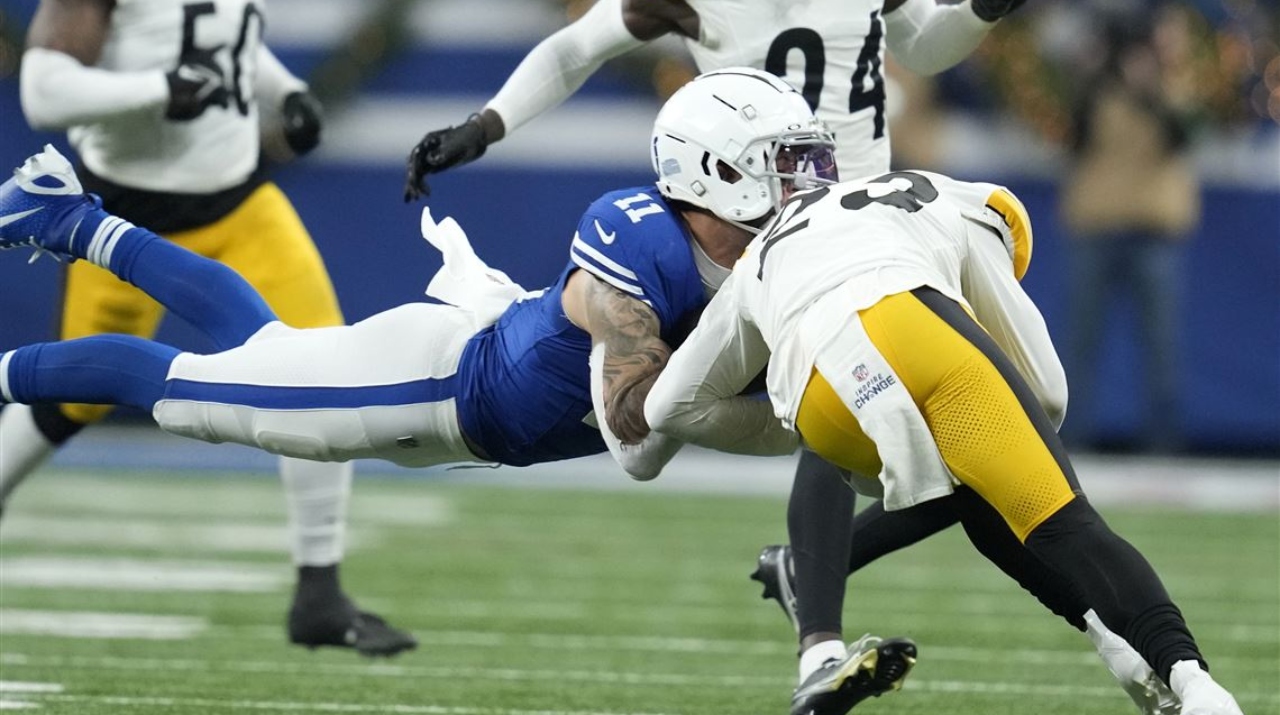 La NFL suspende a jugador de Pittsburgh Steelers el resto de la temporada tras temerario golpe ante Colts