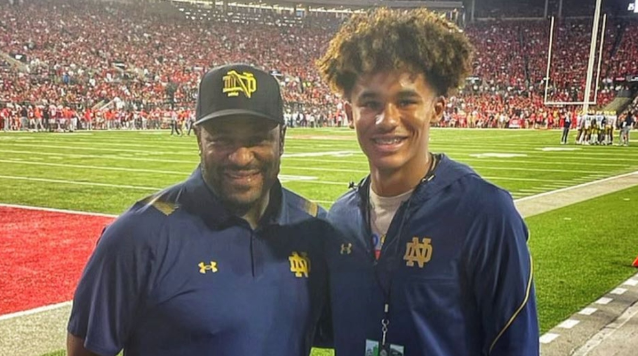 Hijo de leyenda de Pittsburgh Steelers se compromete a jugar fútbol americano en Notre Dame