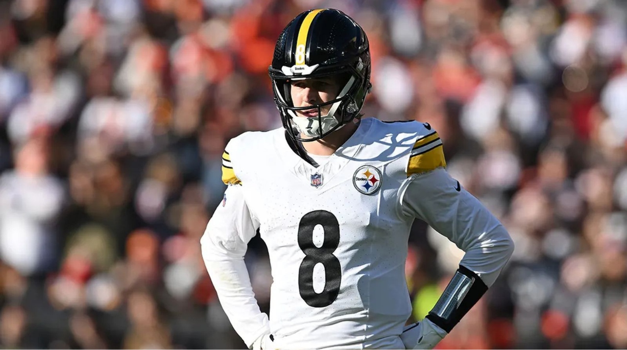 REPORTE: Pittsburgh Steelers cambió a Kenny Pickett por falta de conducta