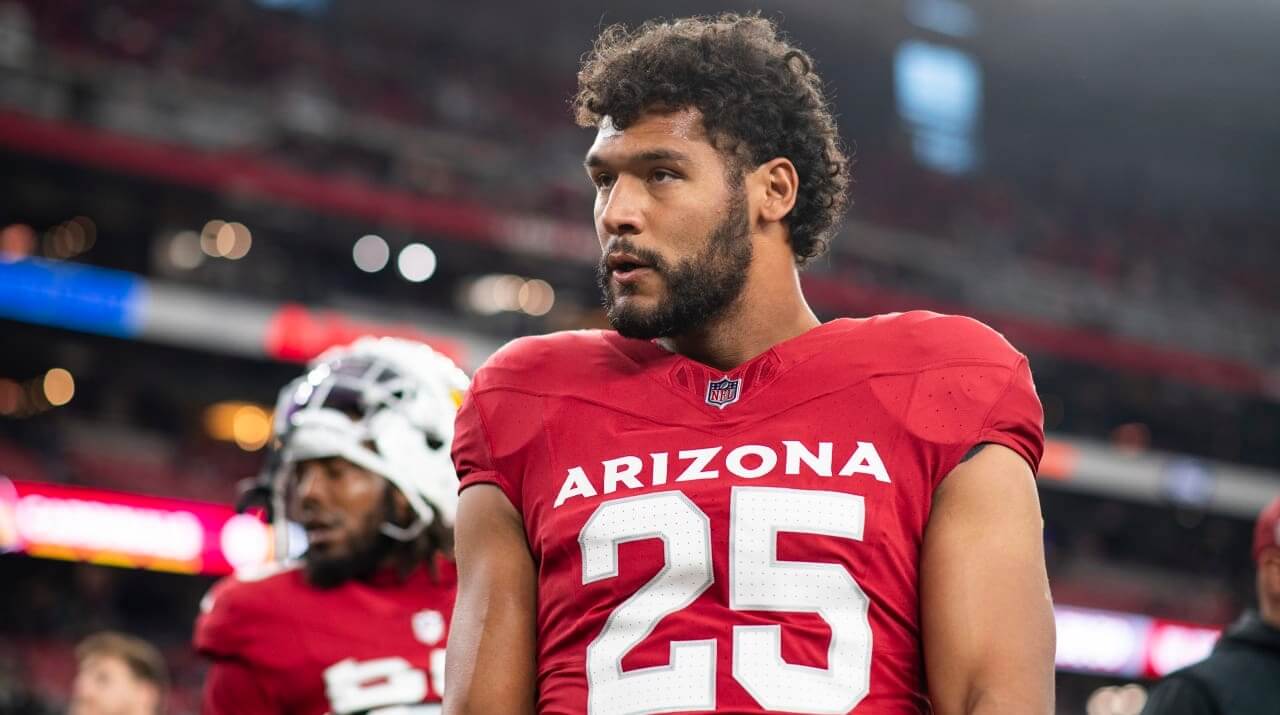 Arizona Cardinals extiende el contrato de Zaven Collins hasta 2026