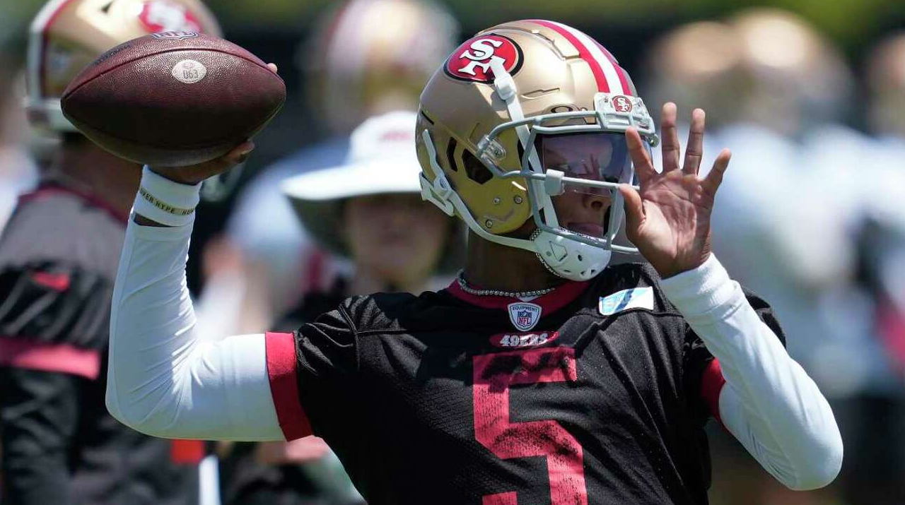 Joshua Dobbs es el favorito para ser el mariscal de campo suplente de los San Francisco 49ers