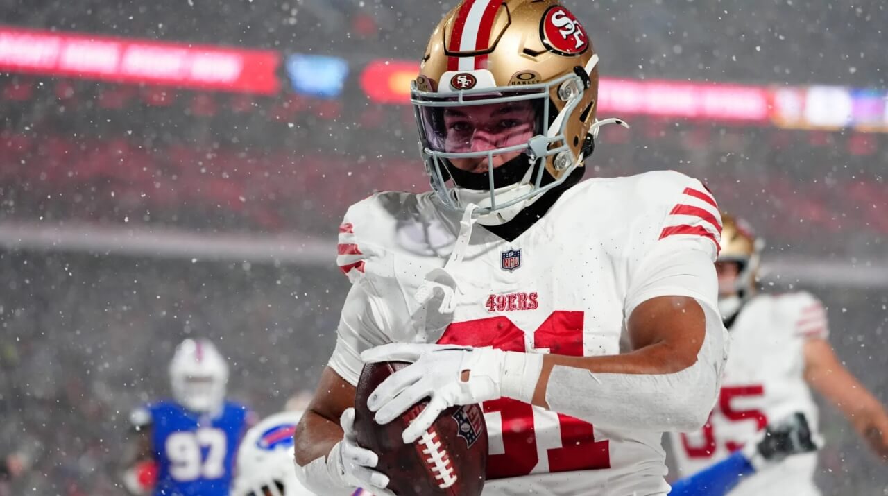 ¿Juega o no Isaac Guerendo hoy con San Francisco 49ers vs. Los Angeles Rams?