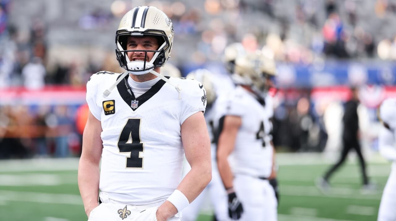 ¿Por qué no juega Derek Carr hoy con New Orleans Saints vs. Green Bay Packers?