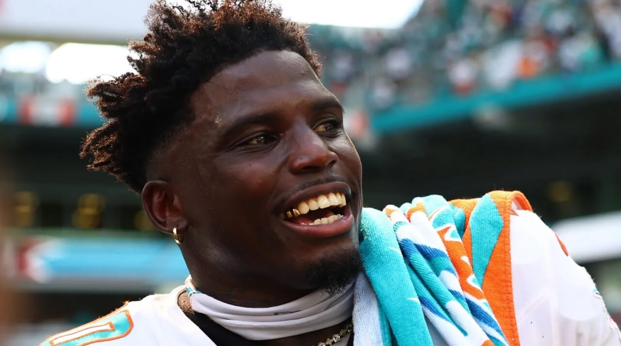 ¿Juega o no Tyreek Hill hoy con Miami Dolphins vs. Cleveland Browns?