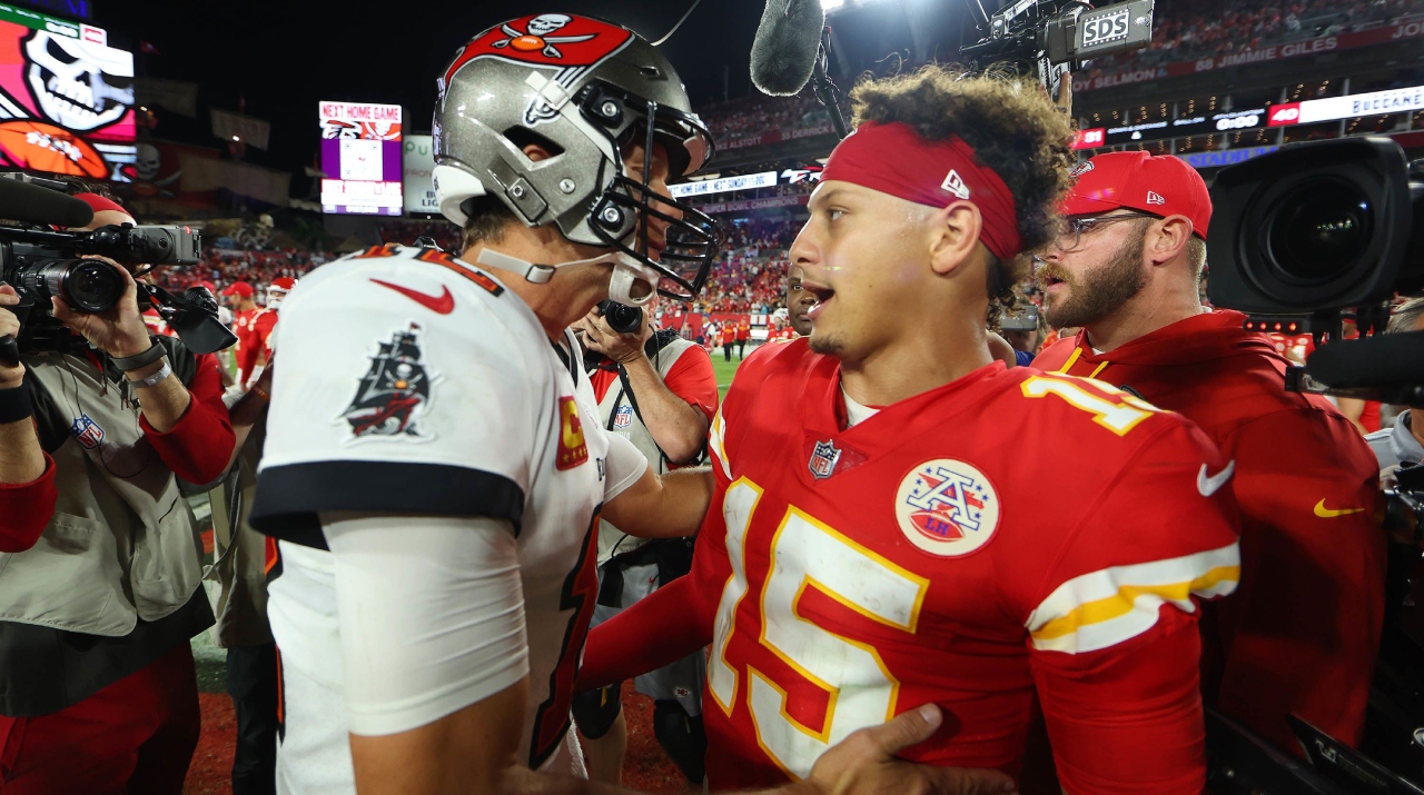 Tom Brady, el líder: Patrick Mahomes escaló en lista histórica de victoria en los Playoffs de la NFL